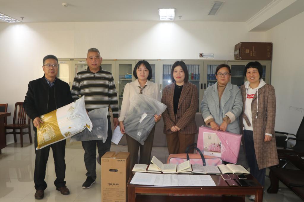 国产成人精品一区二区三区