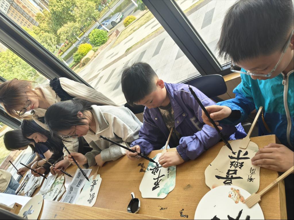 国产成人精品一区二区三区