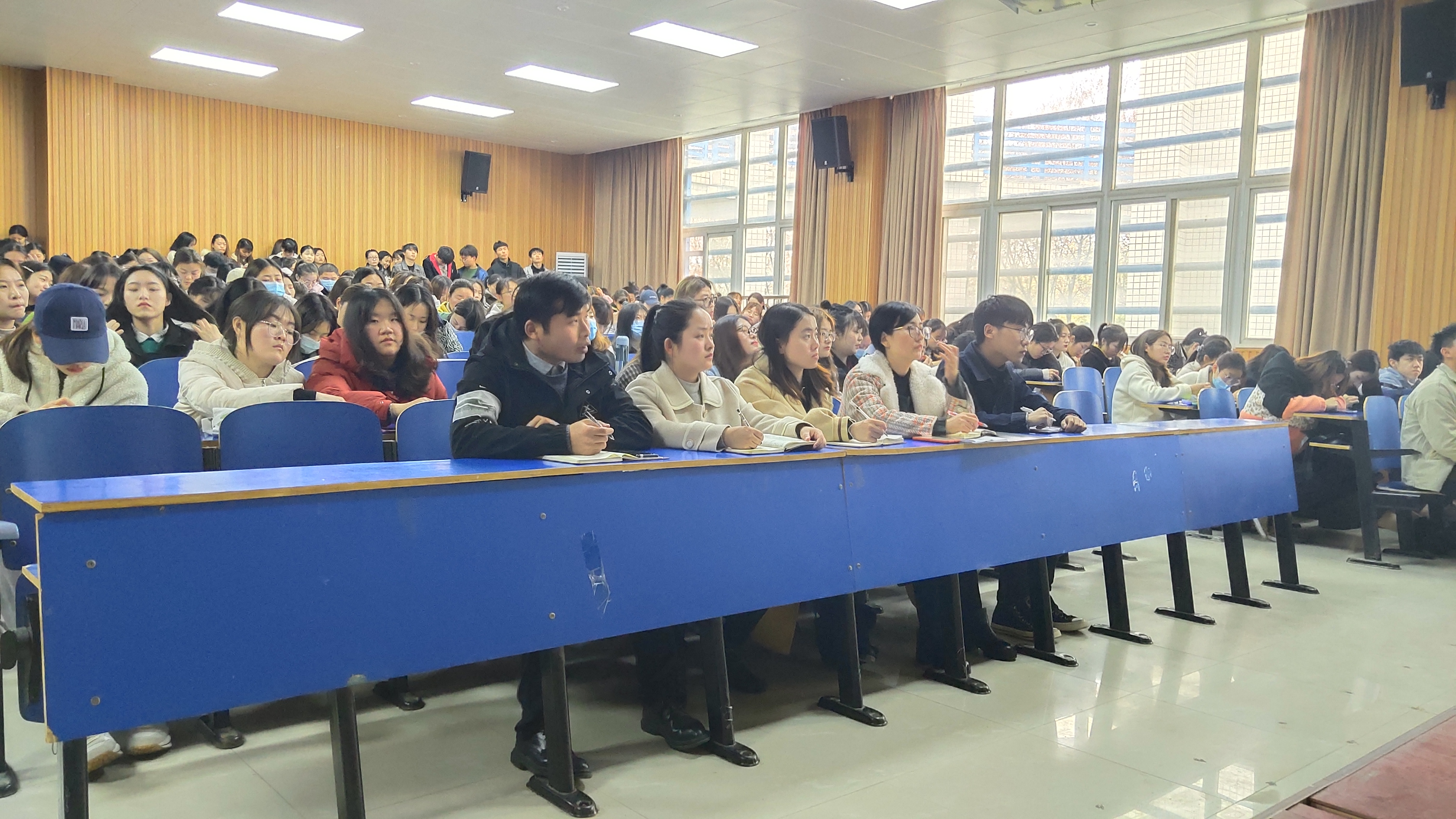 国产成人精品一区二区三区