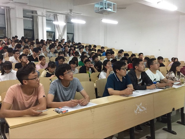 国产成人精品一区二区三区