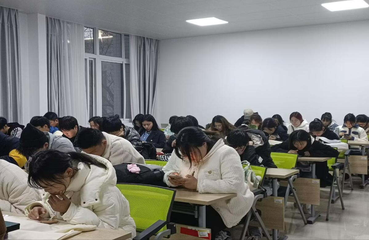 国产成人精品一区二区三区