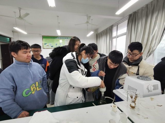 国产成人精品一区二区三区
