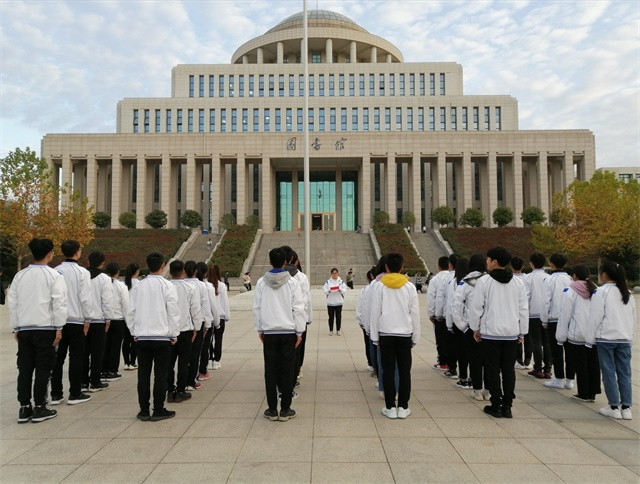 国产成人精品一区二区三区