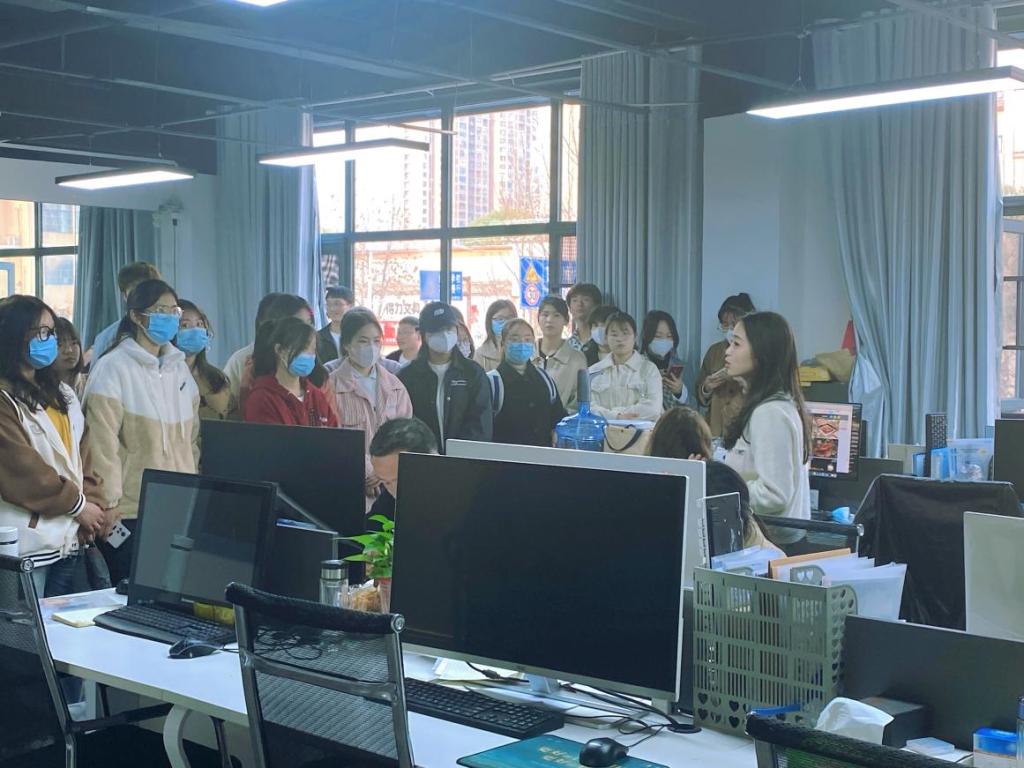 国产成人精品一区二区三区