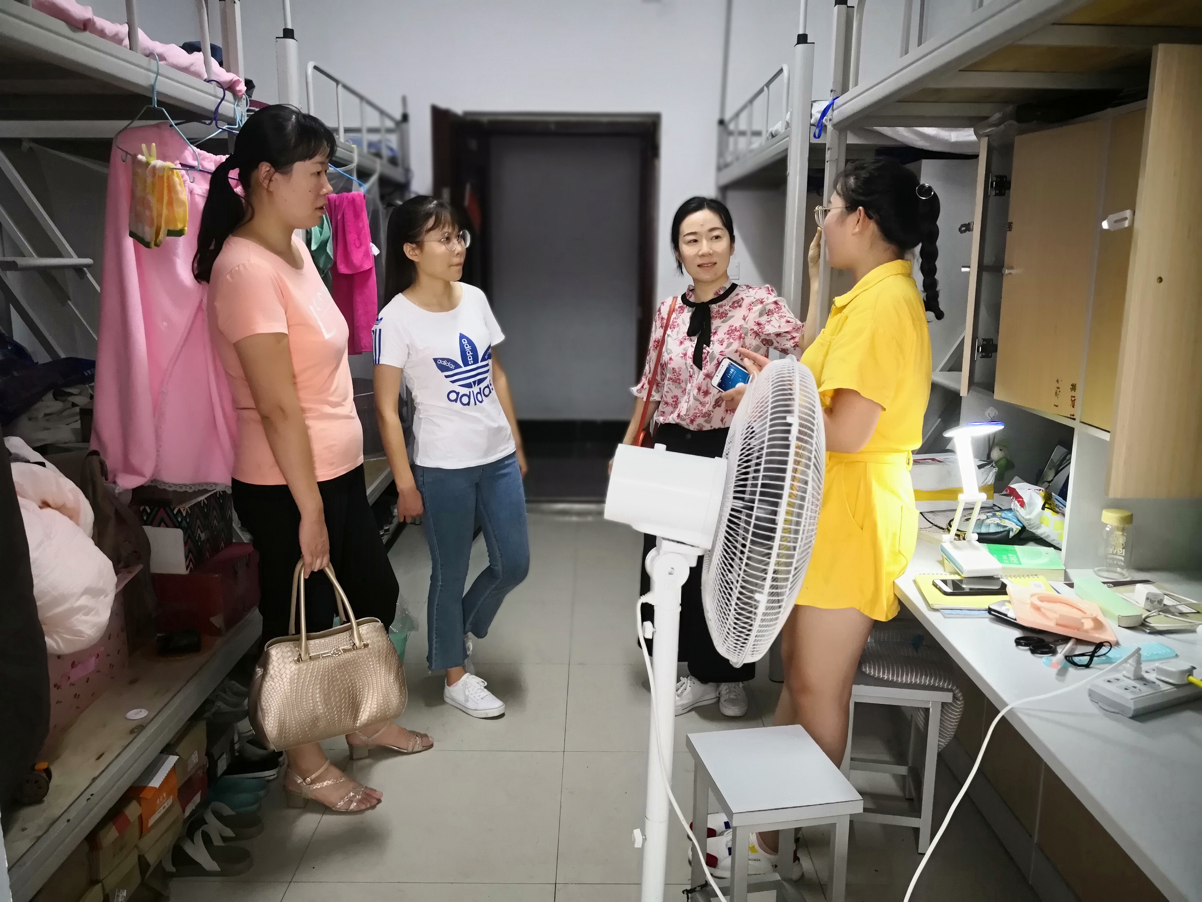 国产成人精品一区二区三区