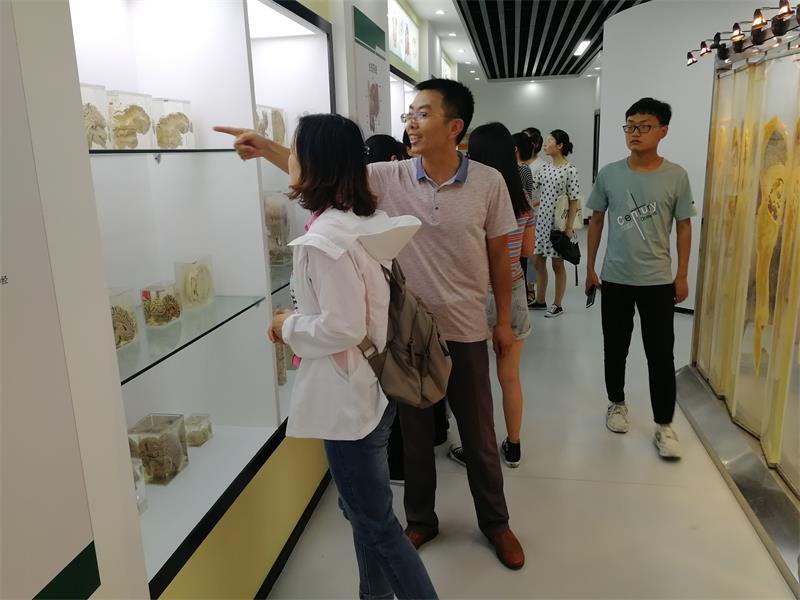 国产成人精品一区二区三区