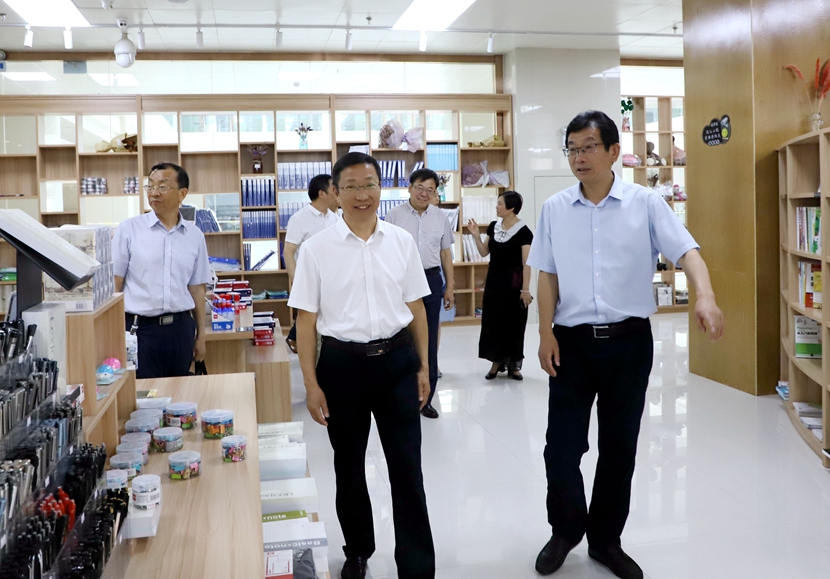 国产成人精品一区二区三区