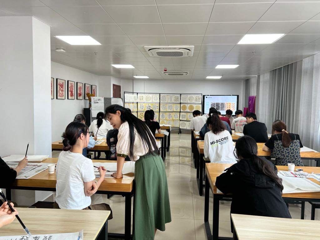 国产成人精品一区二区三区