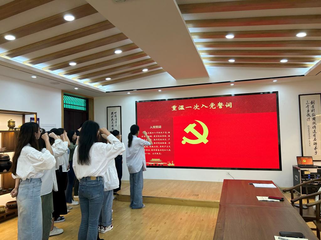国产成人精品一区二区三区
