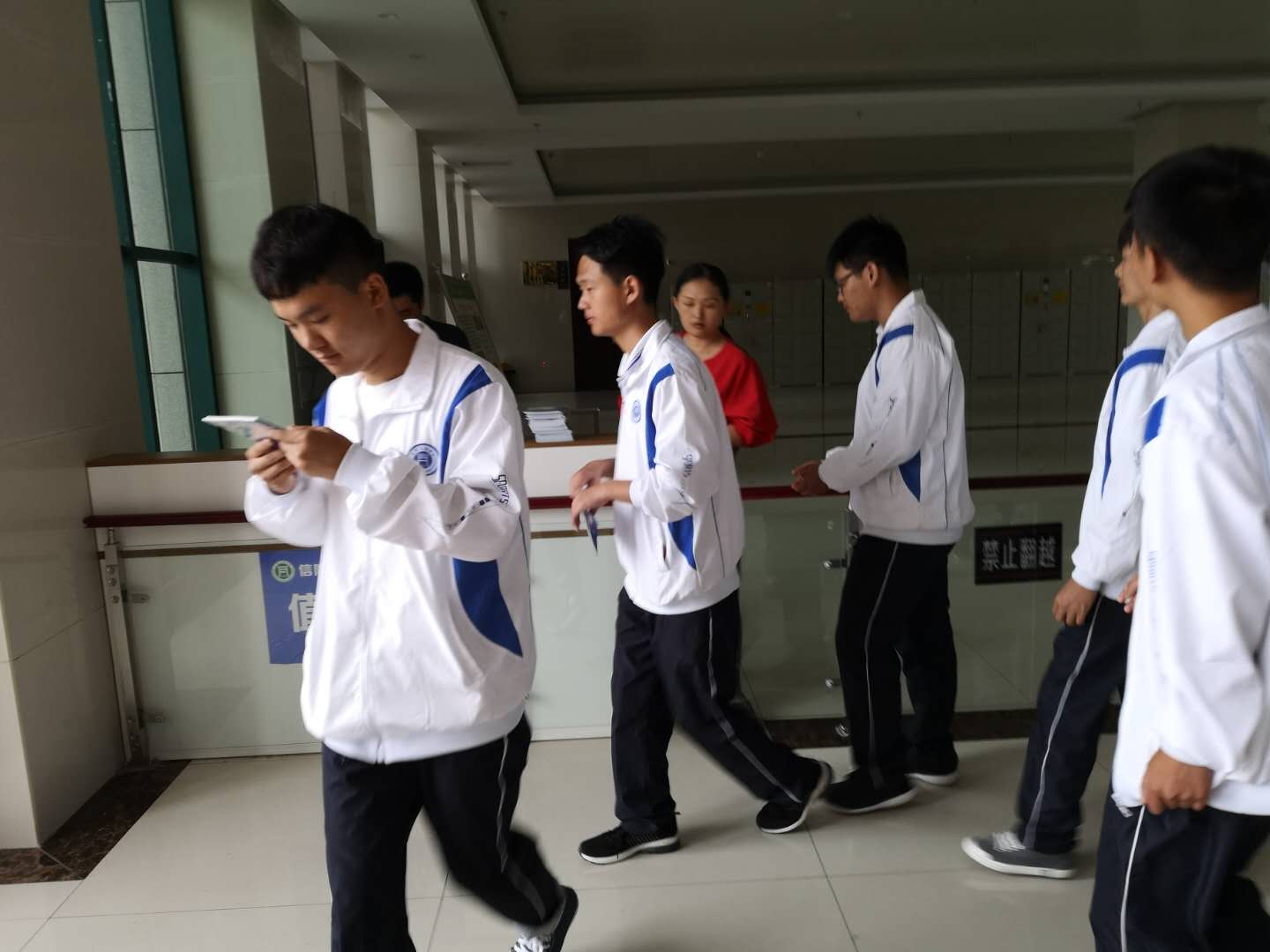 国产成人精品一区二区三区