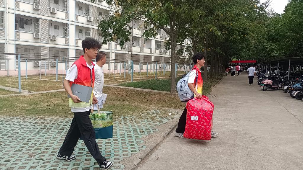国产成人精品一区二区三区
