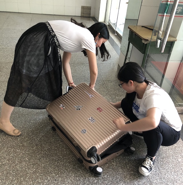国产成人精品一区二区三区