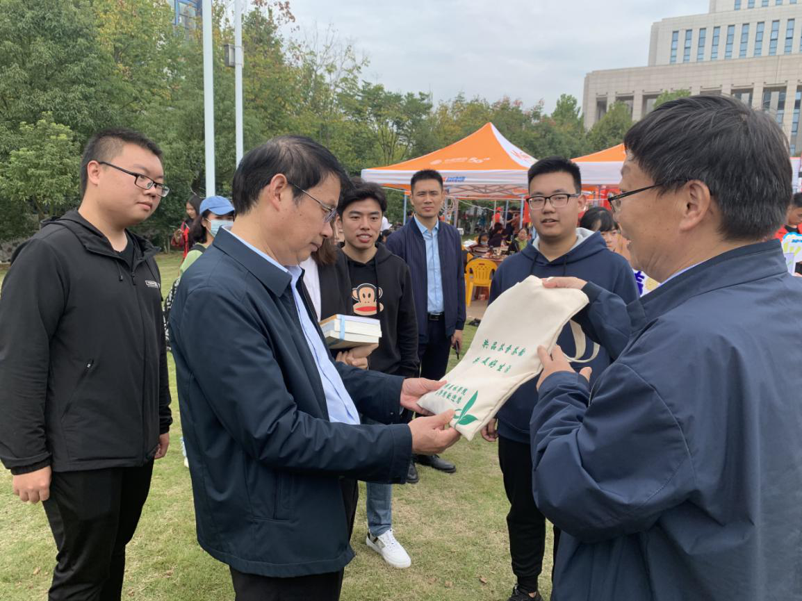 国产成人精品一区二区三区