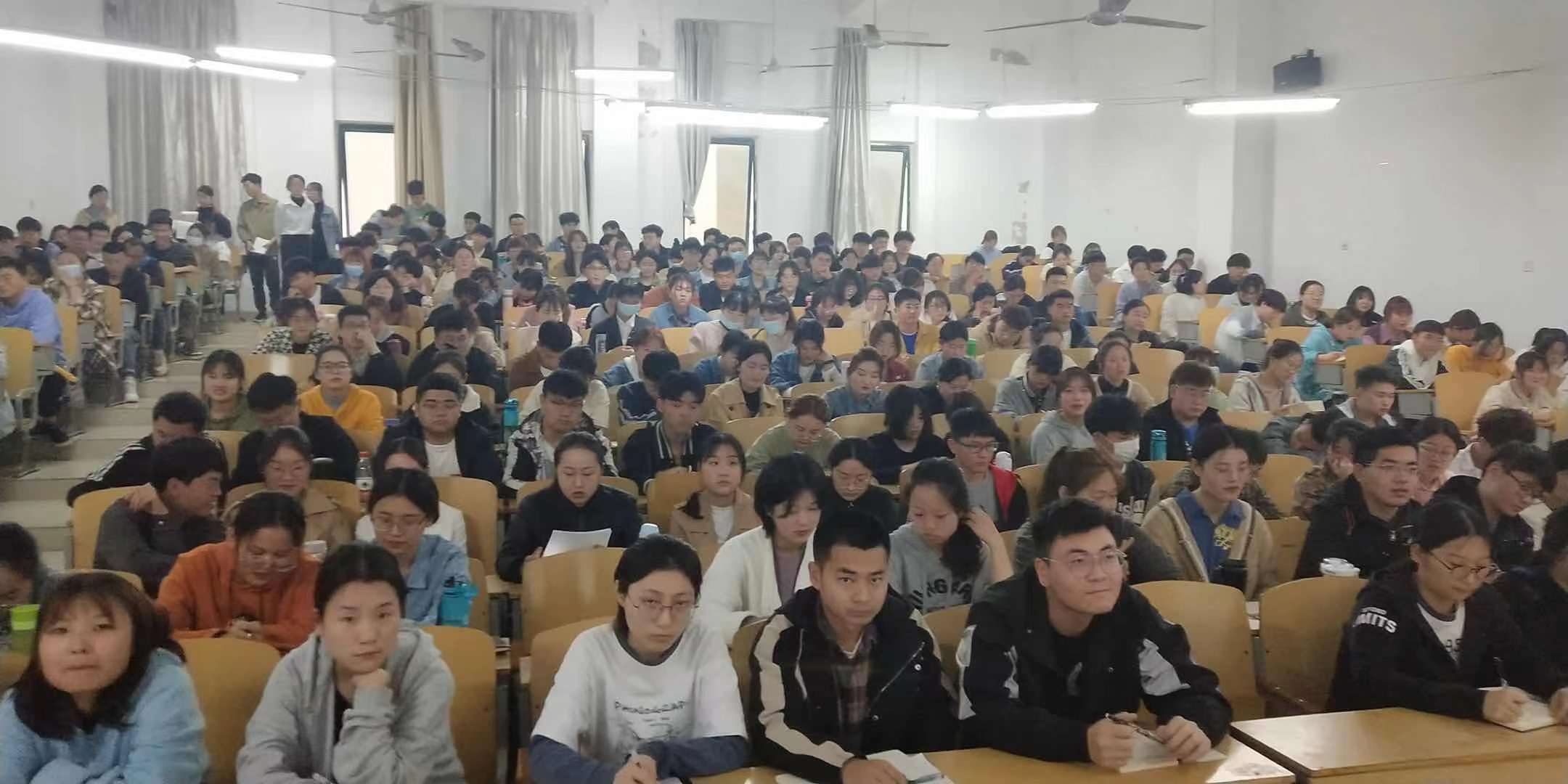 国产成人精品一区二区三区