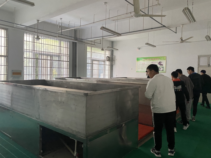 国产成人精品一区二区三区