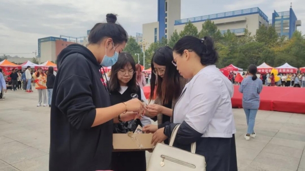 国产成人精品一区二区三区