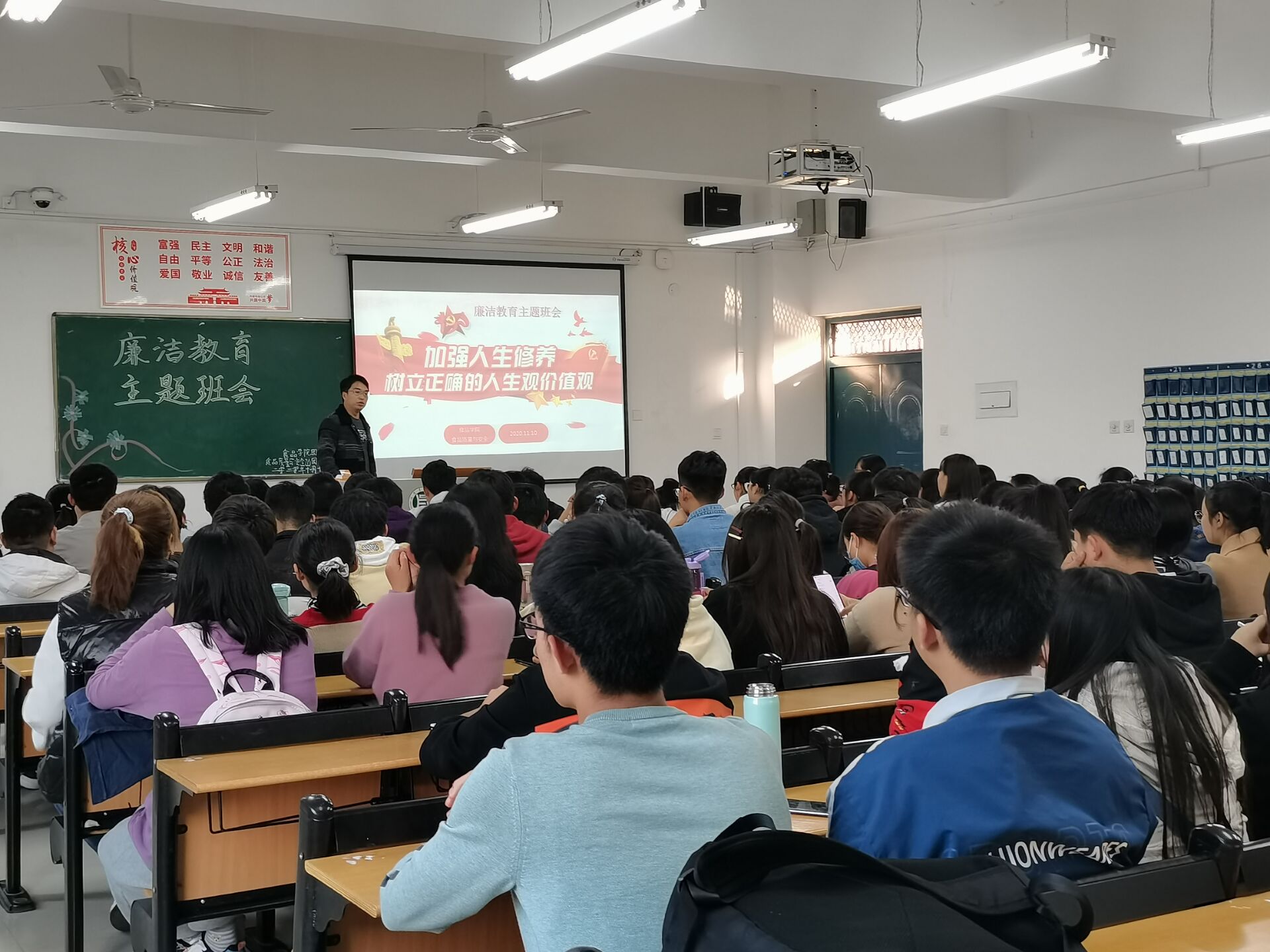国产成人精品一区二区三区