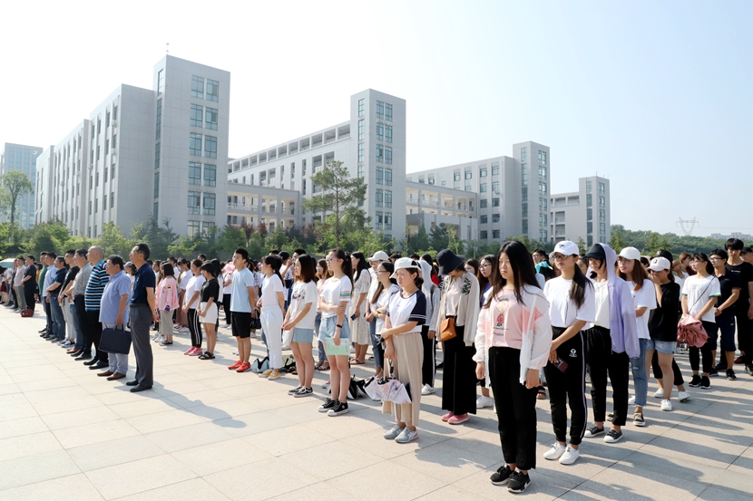 国产成人精品一区二区三区