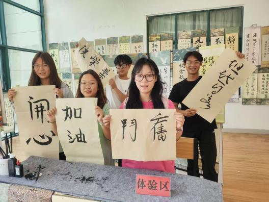 国产成人精品一区二区三区