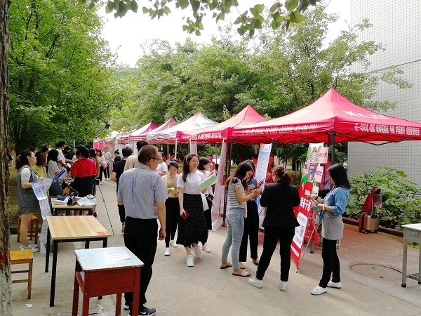 国产成人精品一区二区三区