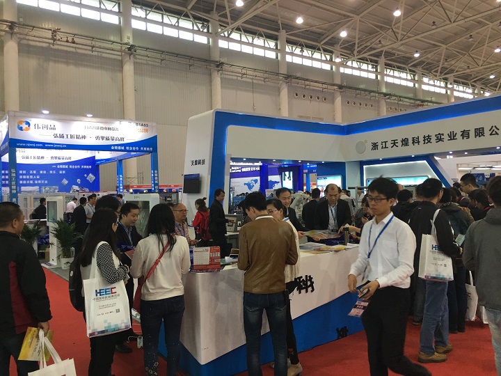 国产成人精品一区二区三区