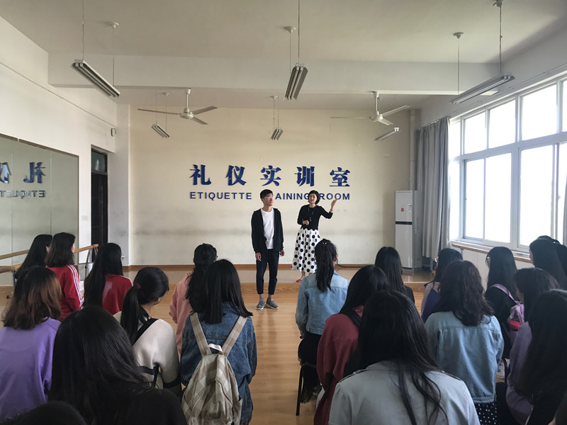 国产成人精品一区二区三区