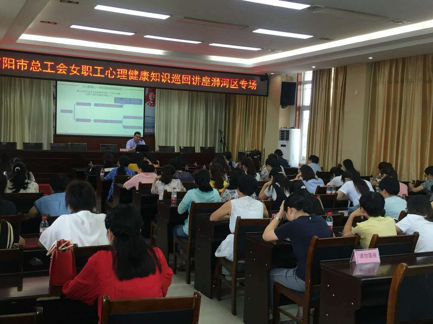 国产成人精品一区二区三区