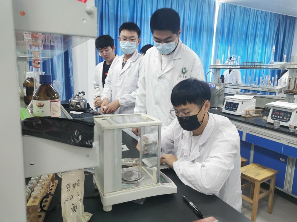 国产成人精品一区二区三区
