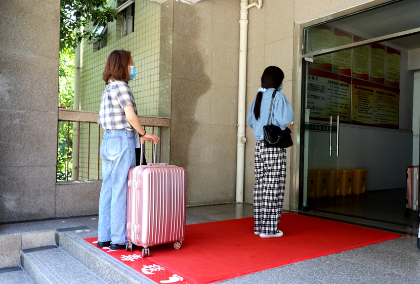 国产成人精品一区二区三区