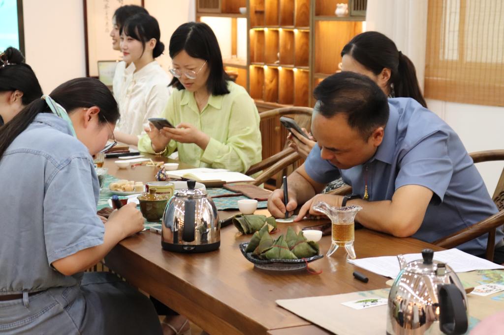 国产成人精品一区二区三区