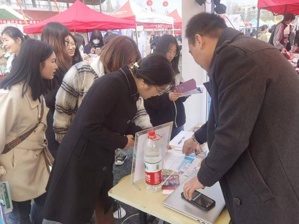 国产成人精品一区二区三区
