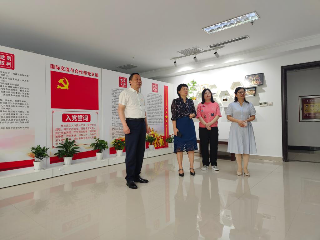 国产成人精品一区二区三区