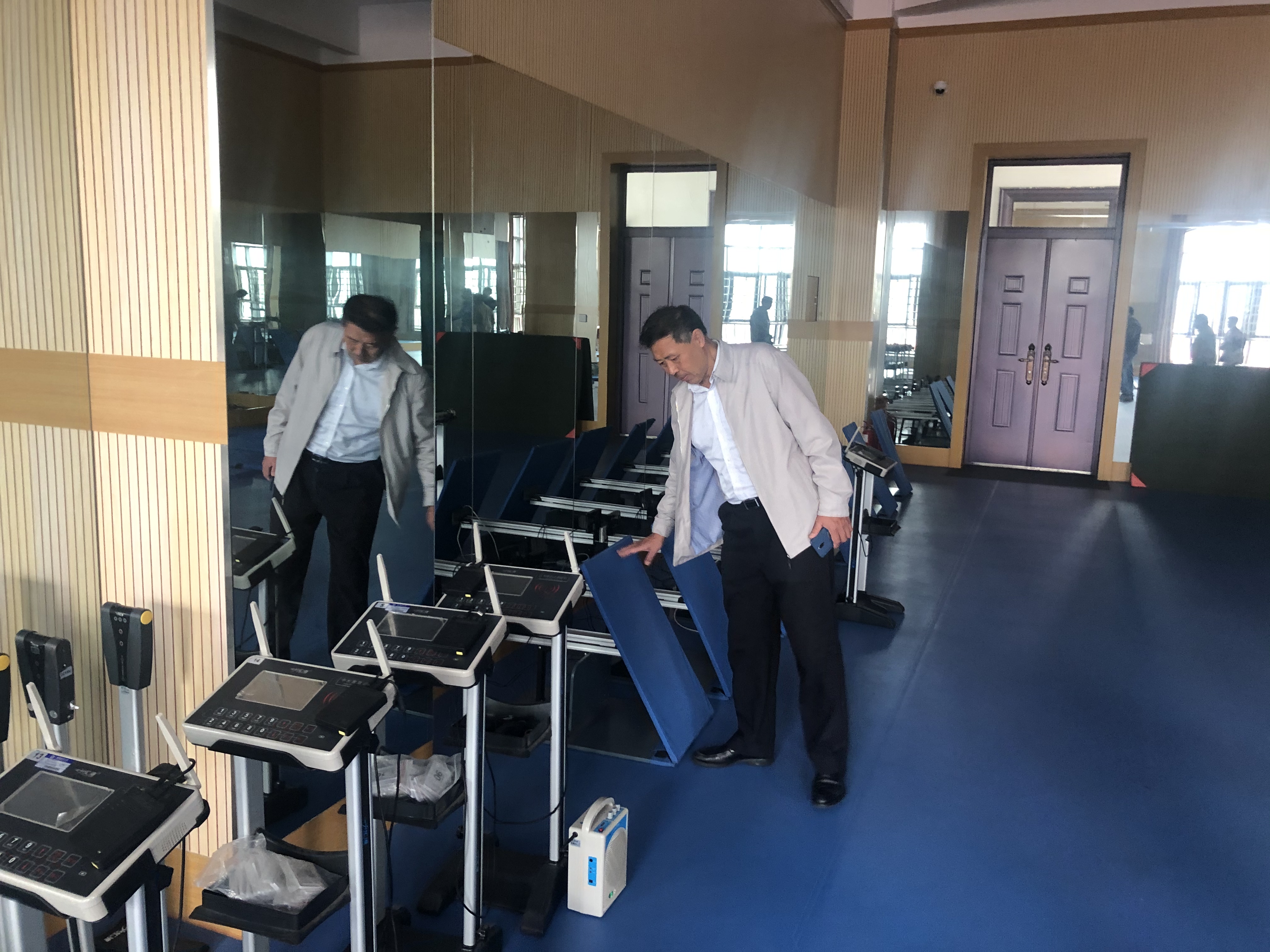 国产成人精品一区二区三区