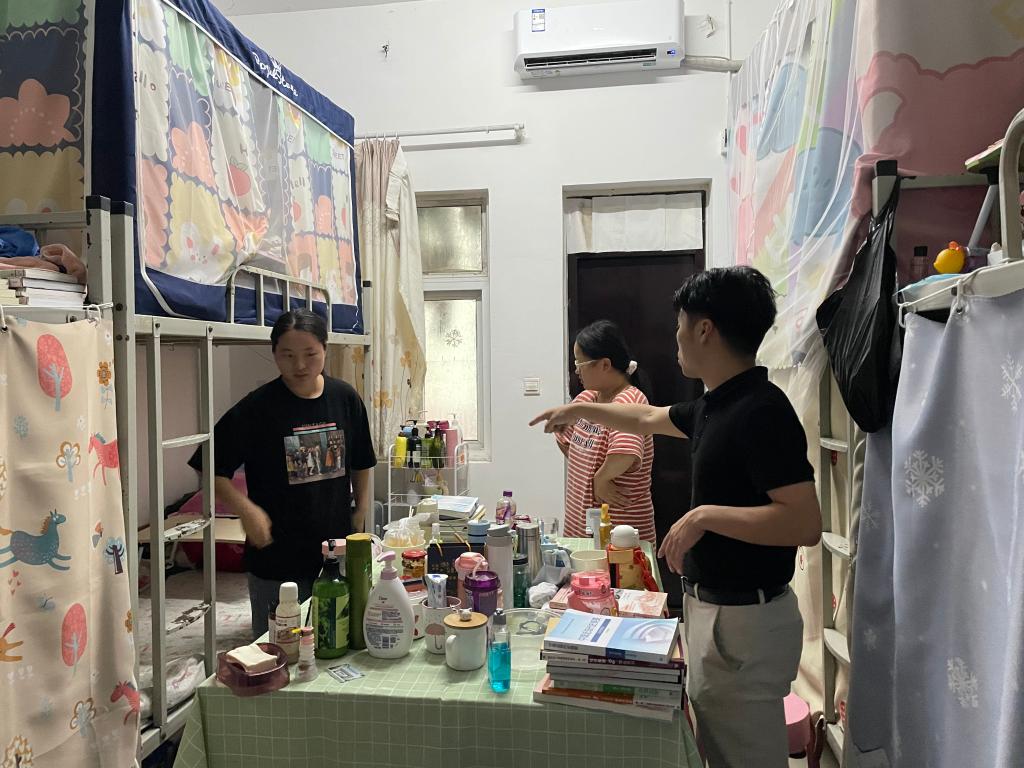 国产成人精品一区二区三区