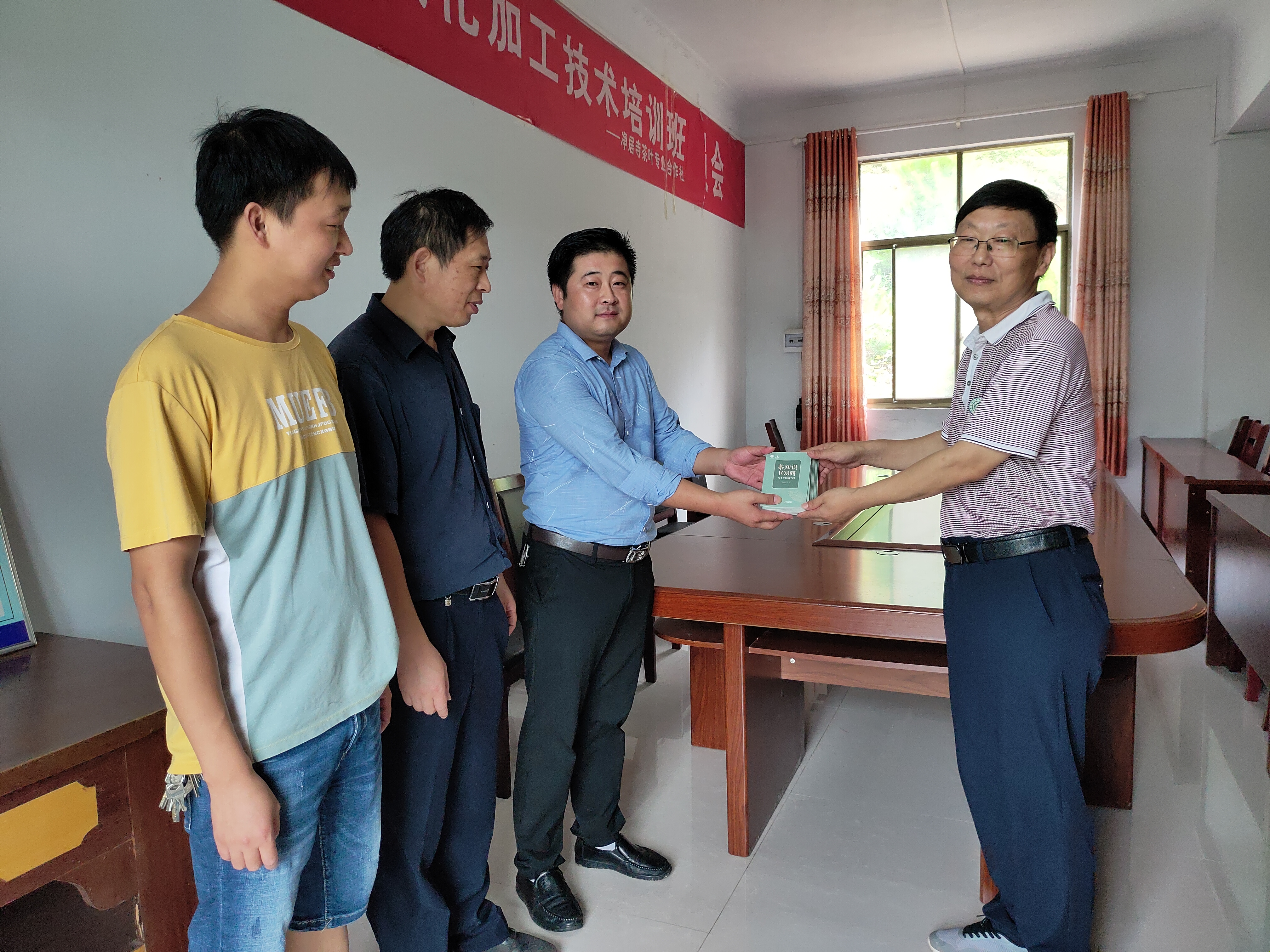 国产成人精品一区二区三区
