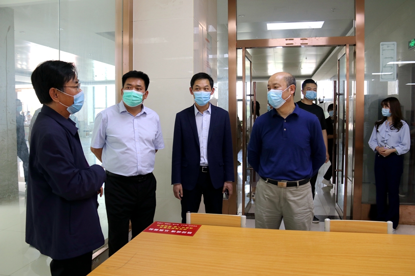 国产成人精品一区二区三区