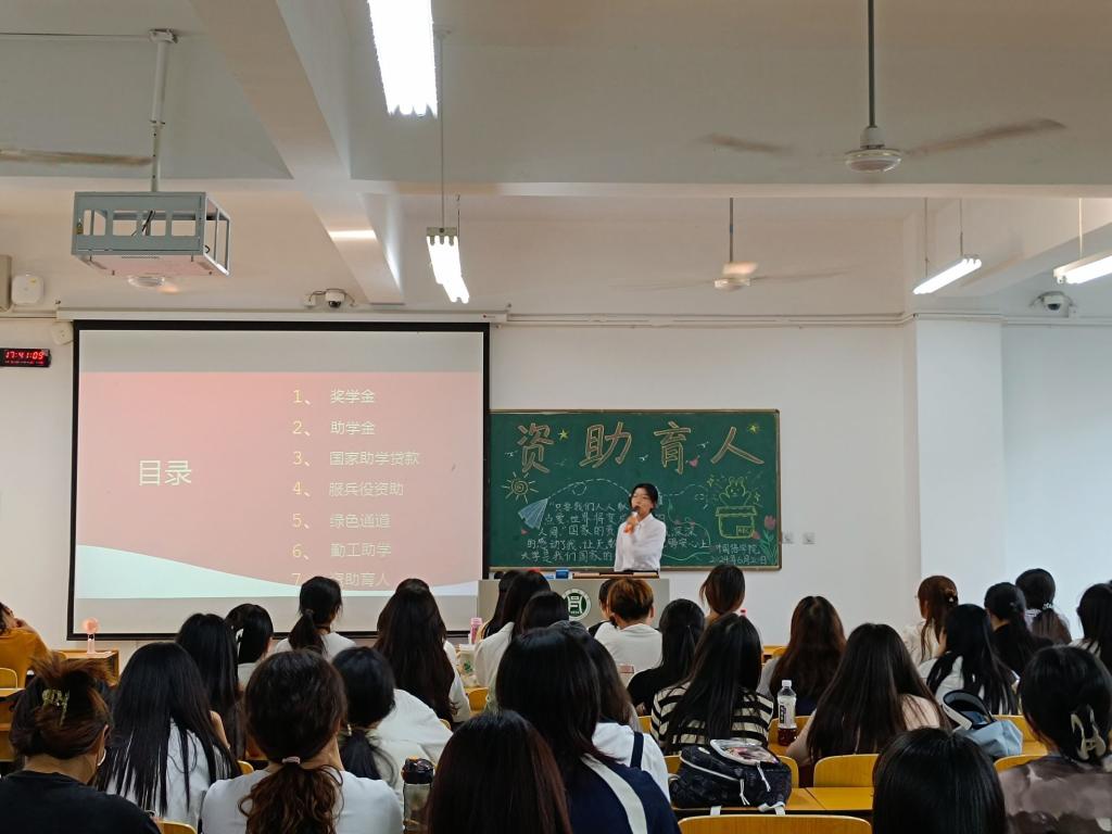 国产成人精品一区二区三区