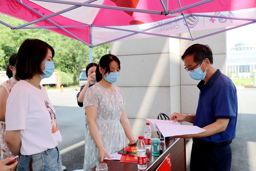 国产成人精品一区二区三区