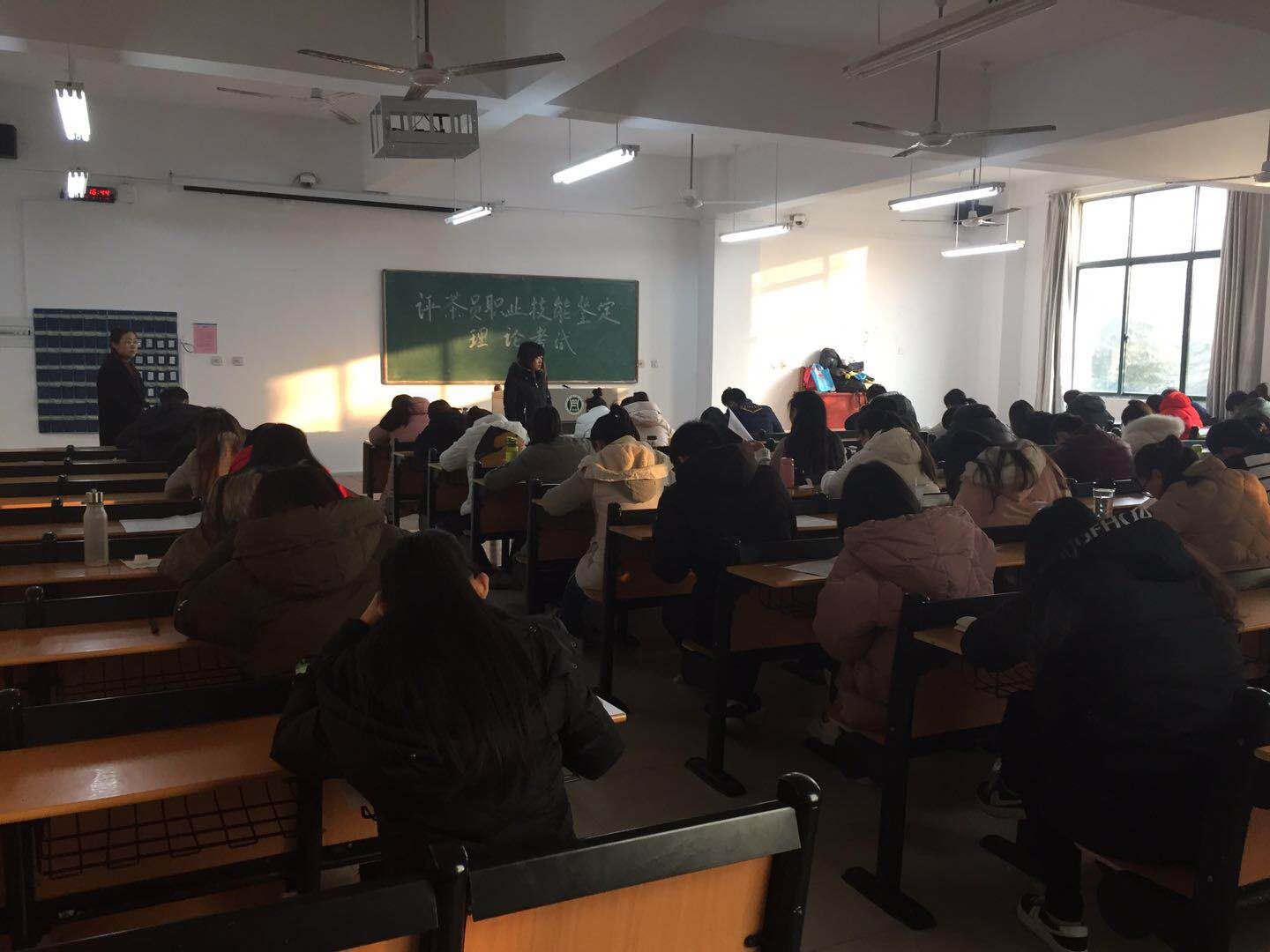 国产成人精品一区二区三区
