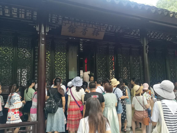 国产成人精品一区二区三区