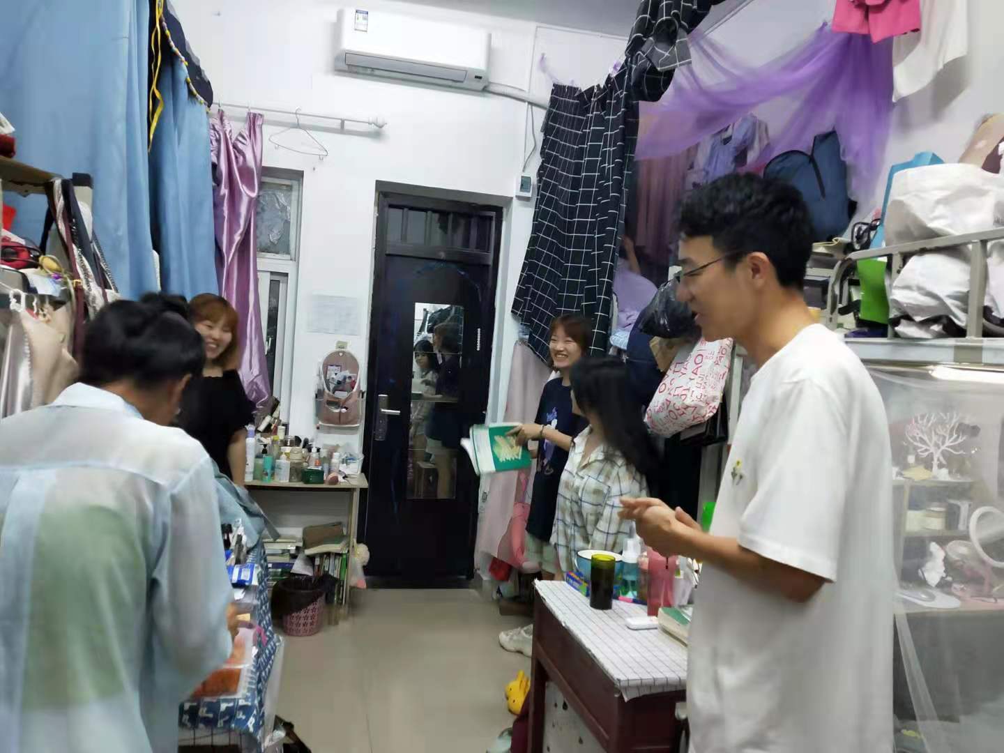 国产成人精品一区二区三区