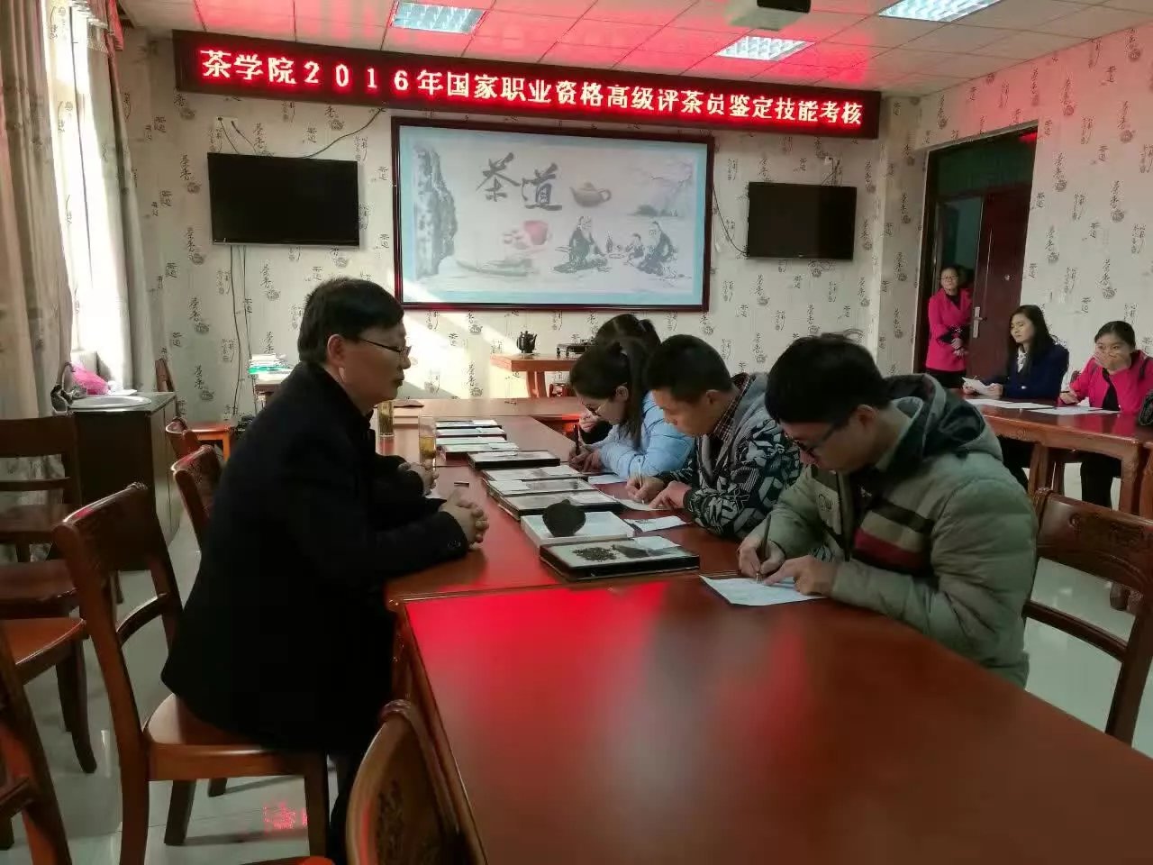 国产成人精品一区二区三区