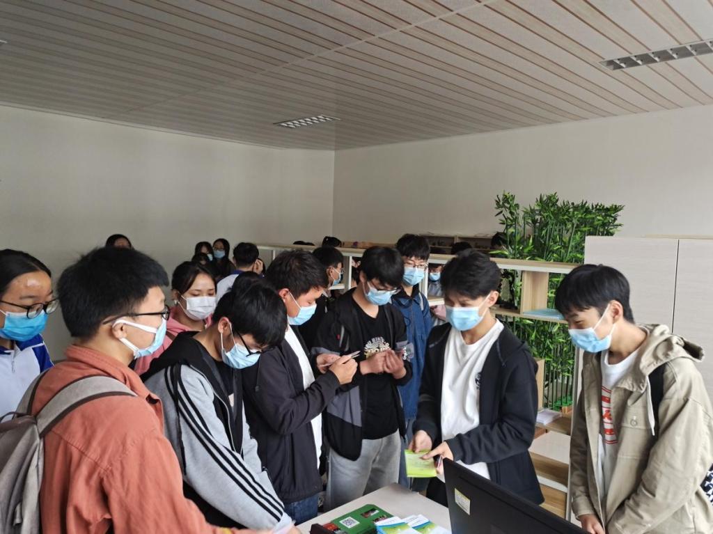 国产成人精品一区二区三区