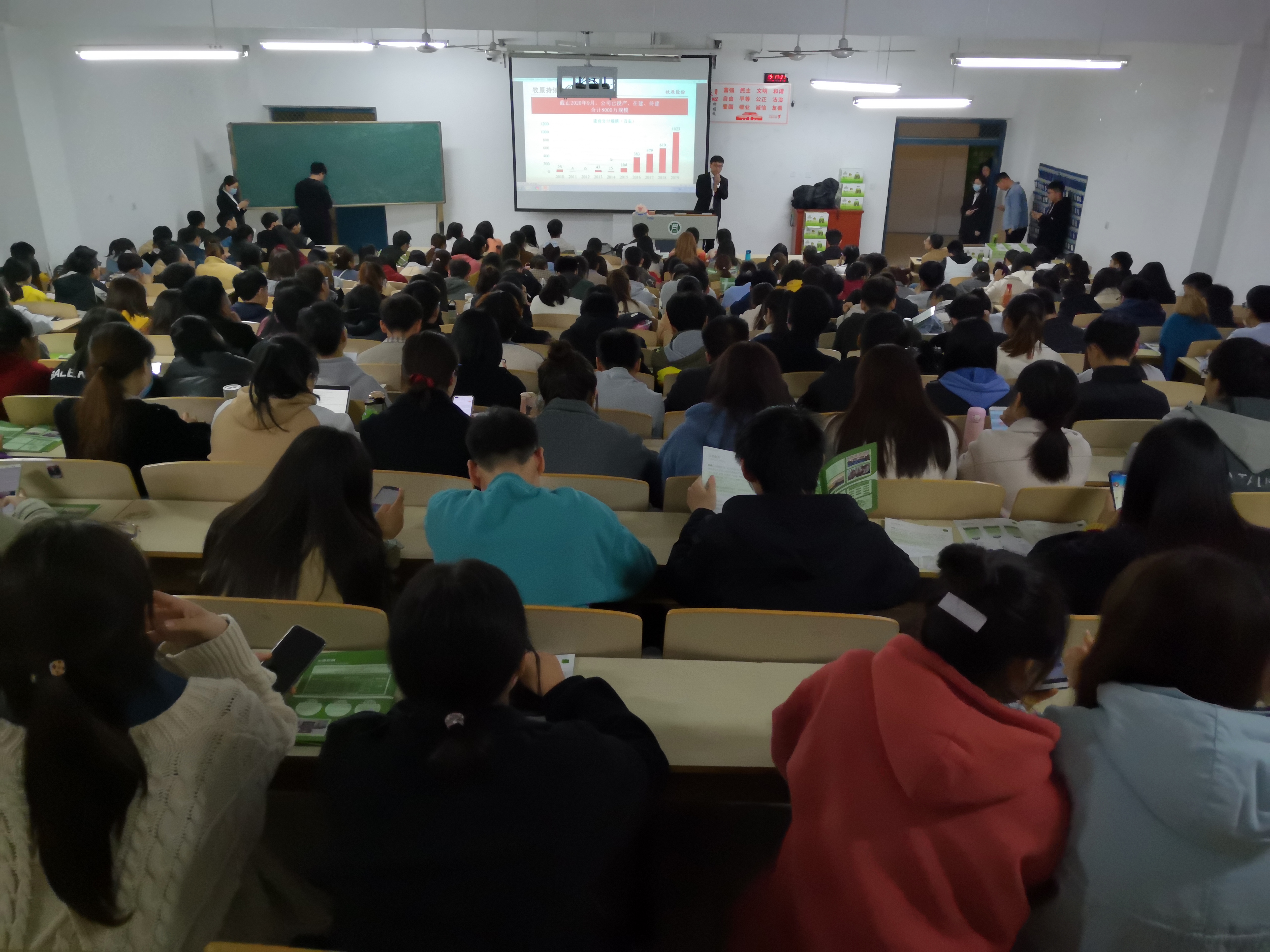 国产成人精品一区二区三区