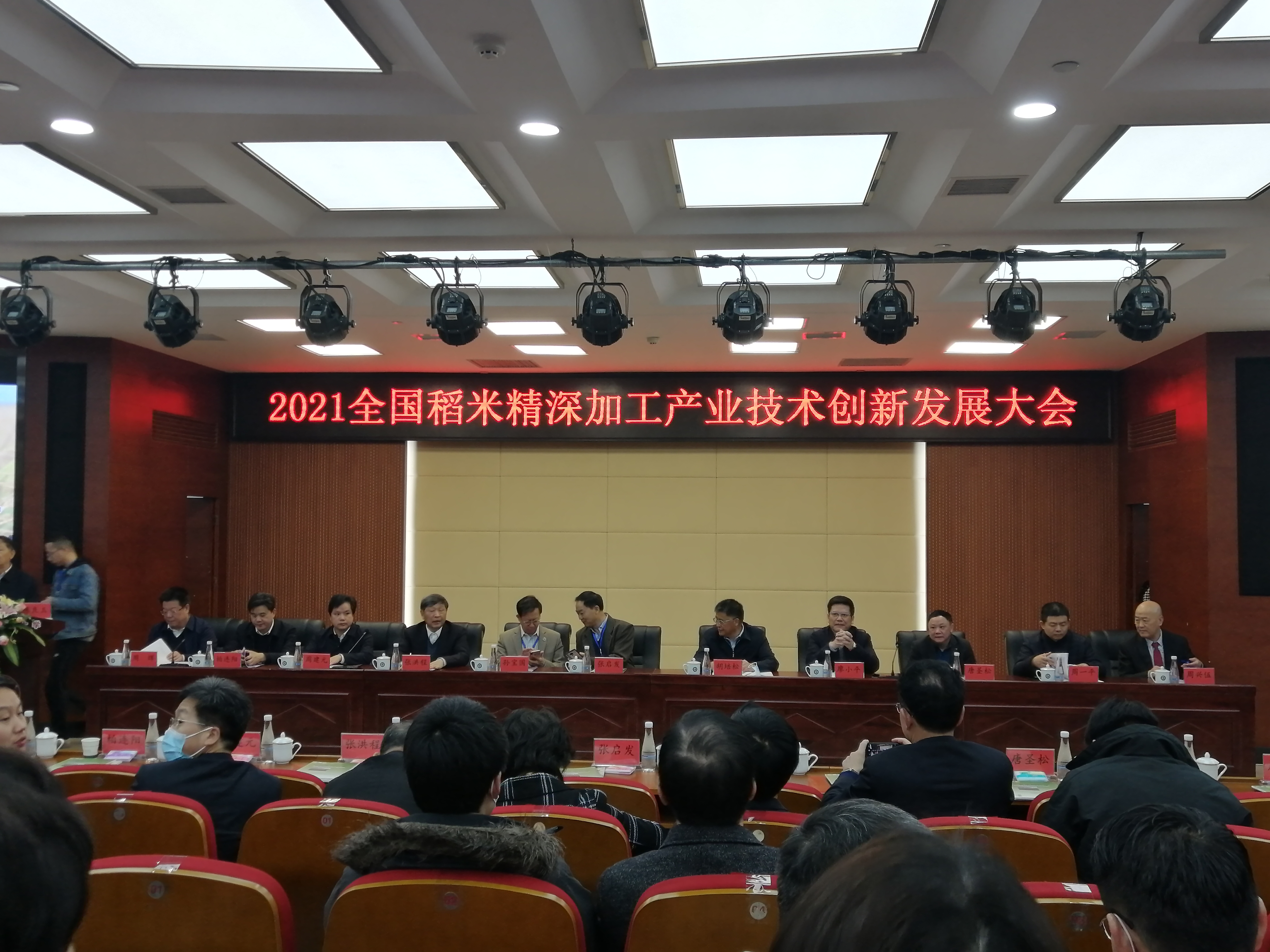 国产成人精品一区二区三区