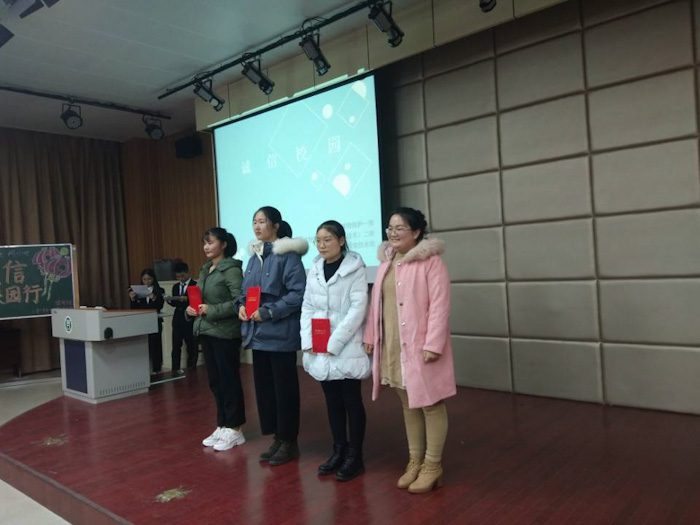 国产成人精品一区二区三区