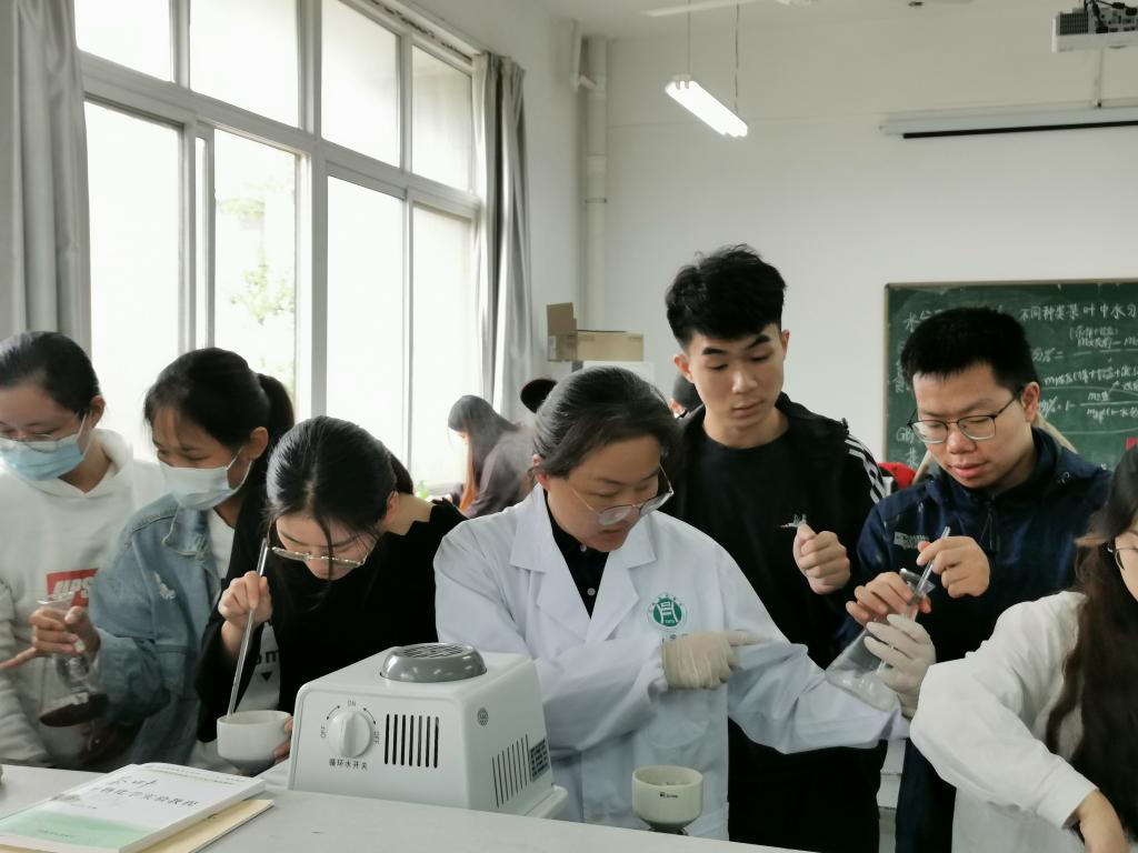 国产成人精品一区二区三区