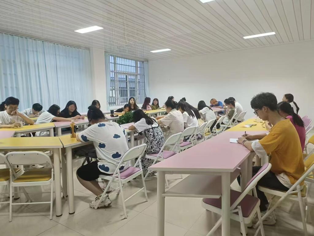 国产成人精品一区二区三区