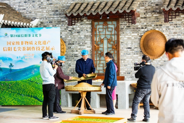 国产成人精品一区二区三区