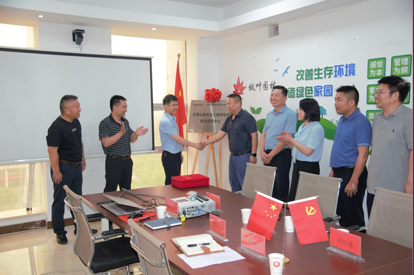 国产成人精品一区二区三区